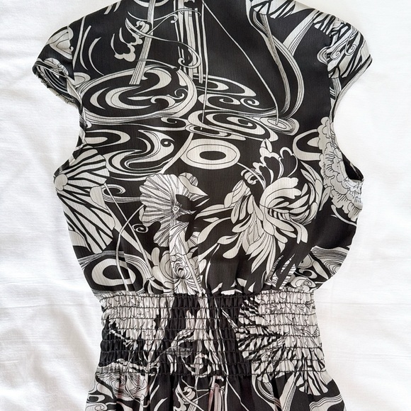 Black/Silver floral pattern top - Picture 4 of 15